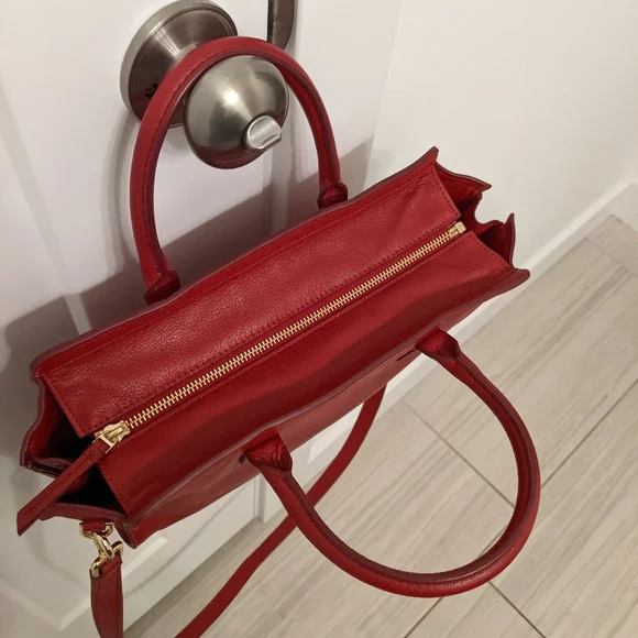 Tory Burch red Brody tote crossbody - Picture 11 of 15